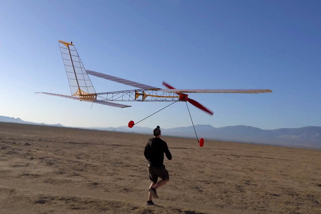 Inventor Builds 16Foot Rubber BandPowered Airplane, Might be World's Largest TechEBlog