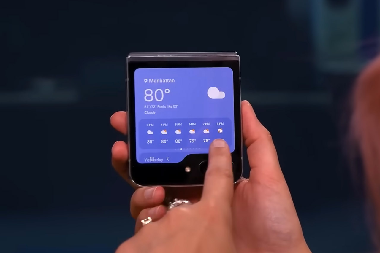 Samsung In&Out Flip Smartphone Concept