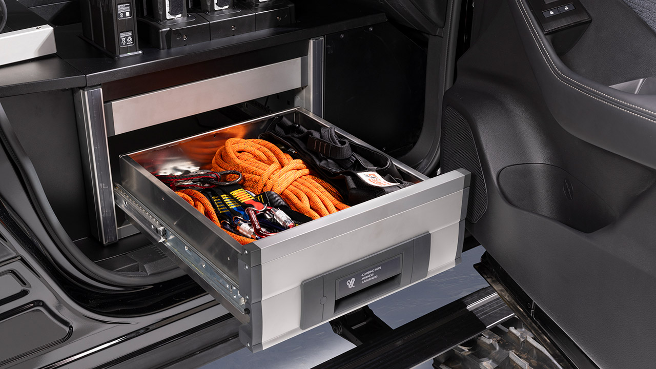 Nissan X-Trail Mountain Rescue