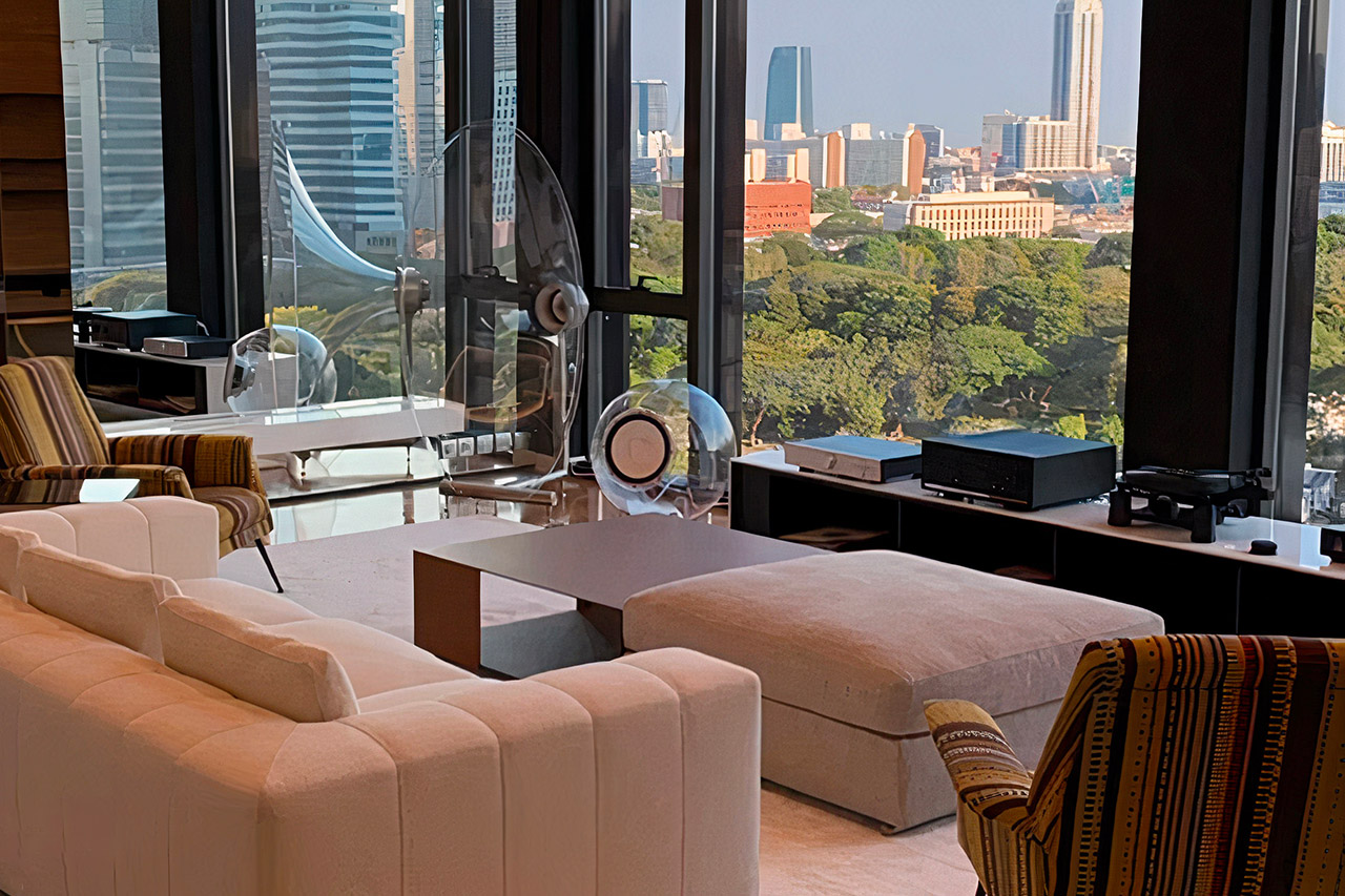 Ferguson Hill Jetstream Loudspeaker System Transparent