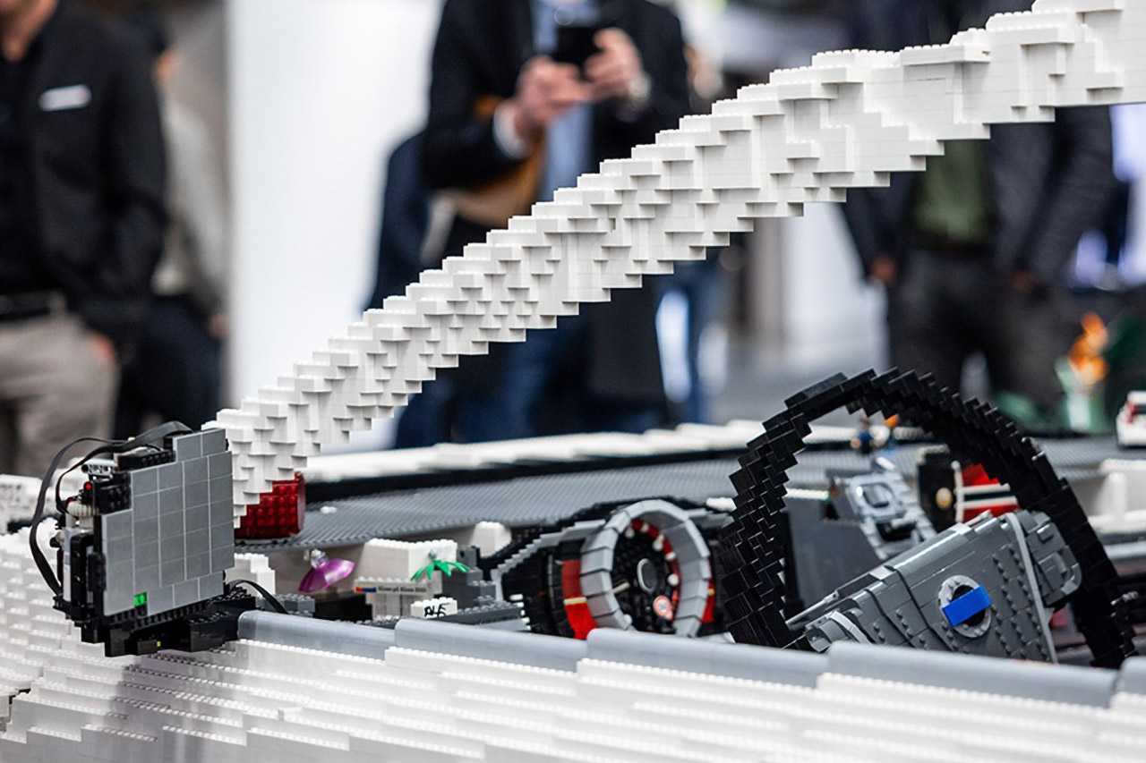 LEGO 1:1 Scale Volvo V70 Car