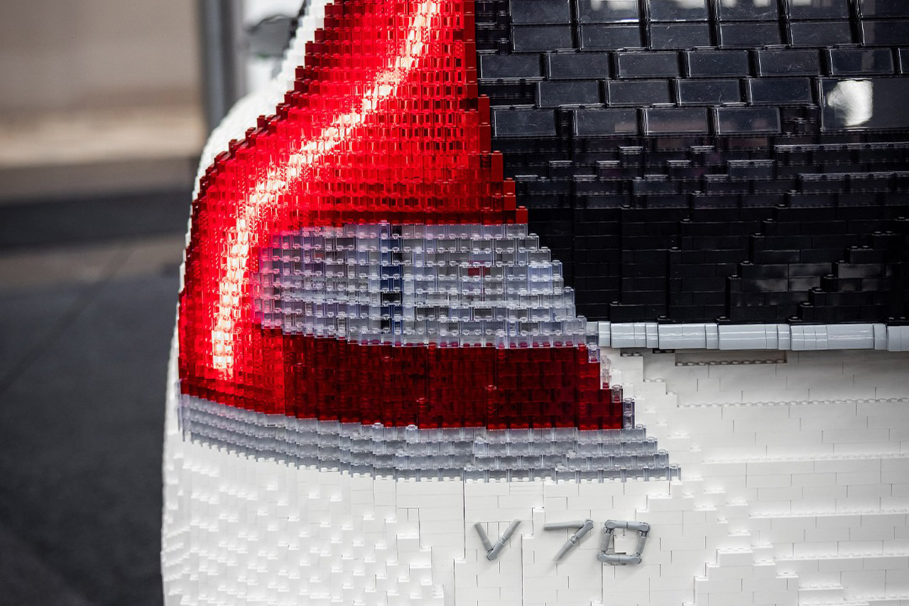 LEGO 1:1 Scale Volvo V70 Car