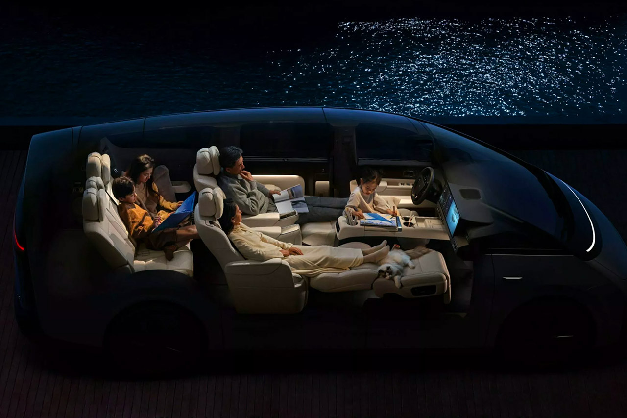 Li Auto MEGA MPV Electric Vehicle Launch