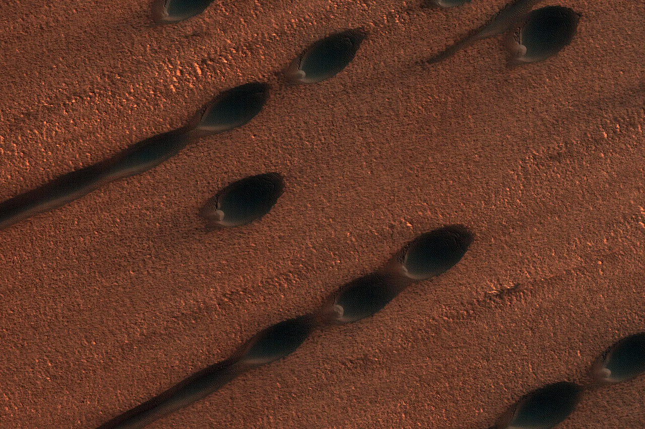 NASA Mars Reconnaissance Orbiter MRO Dunes