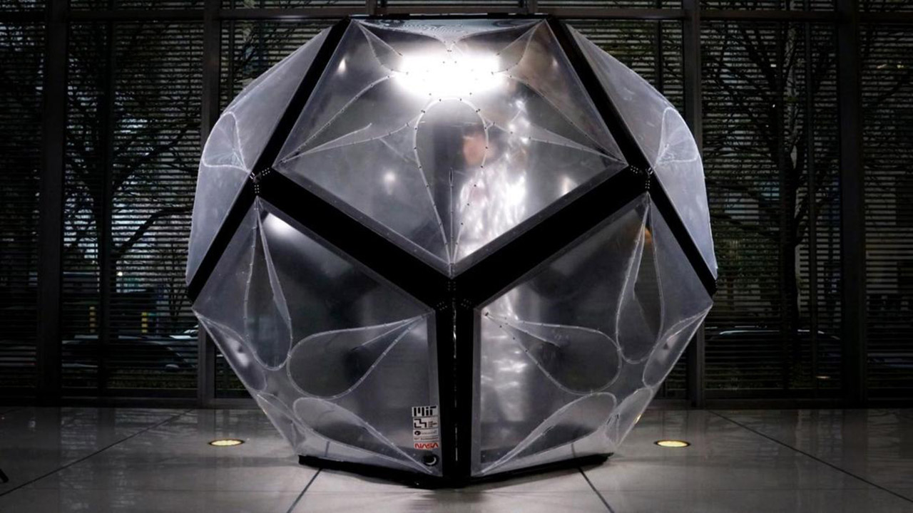 MIT Momo Self-Assembling Lunar Habitat Artemis