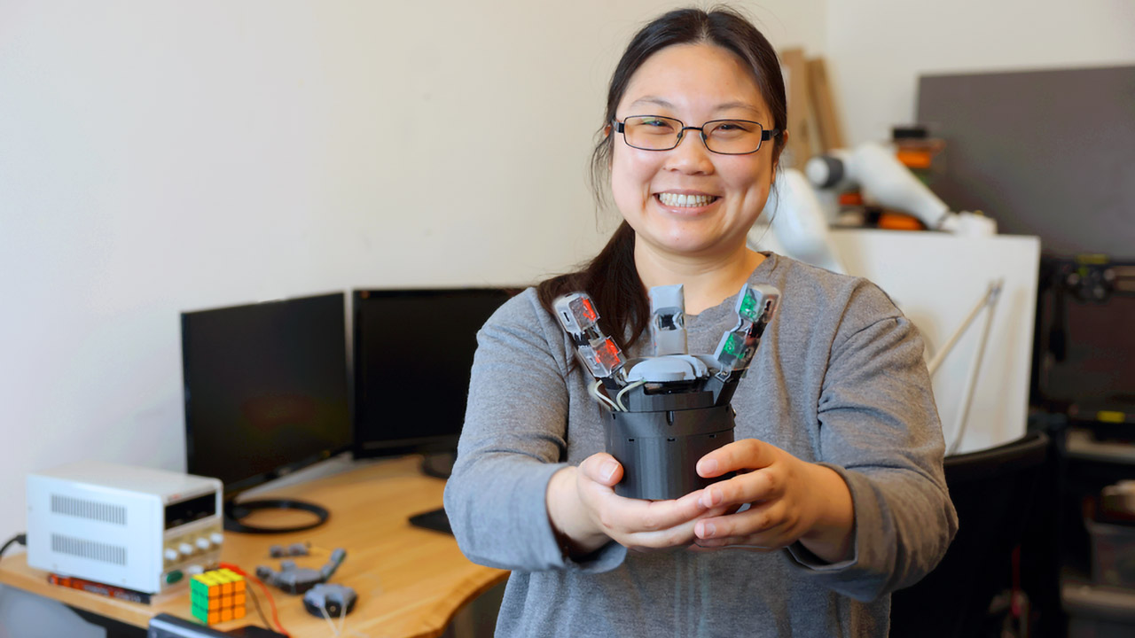 MIT Robotic Palm Human Touch