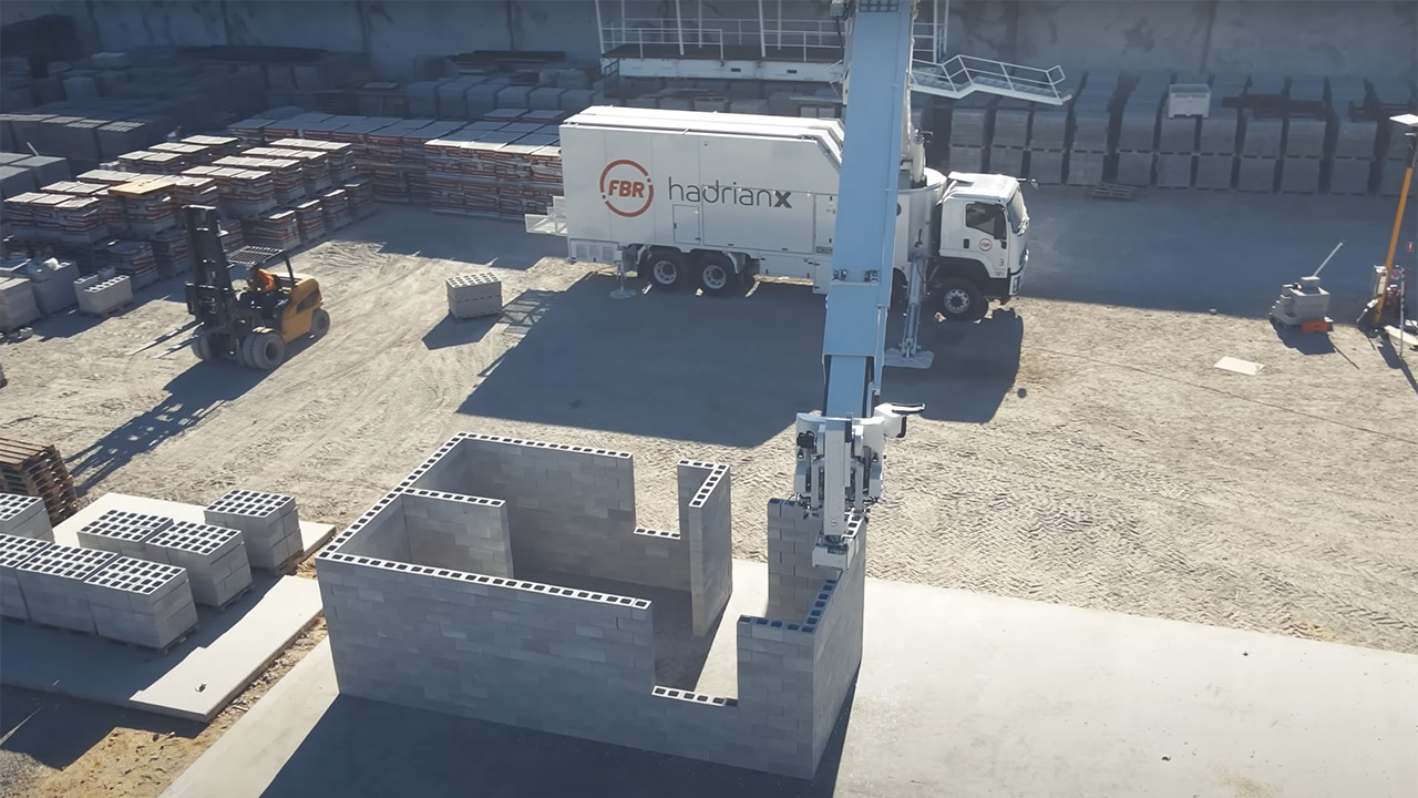 Hadrian X Fastest Brick Laying Robot US