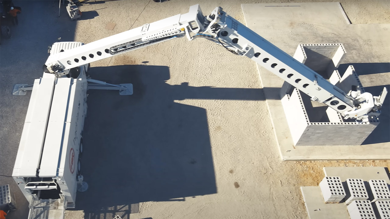 Hadrian X Fastest Brick Laying Robot US