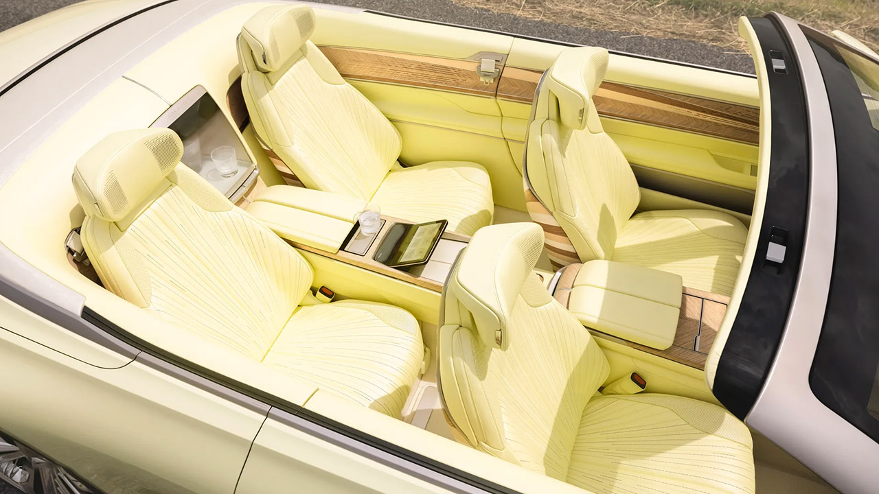 Cadillac SOLLEI Luxury Electric Convertible Concept Interior