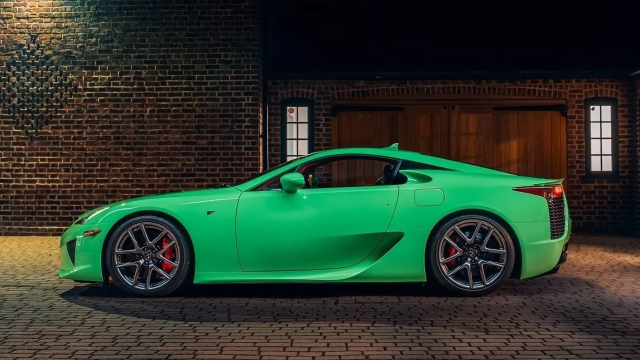 Green Lexus LFA