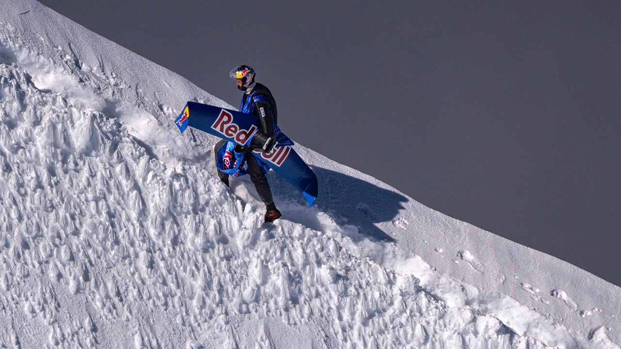 Red Bull Wingsuit F1 Engineering BASE World Record