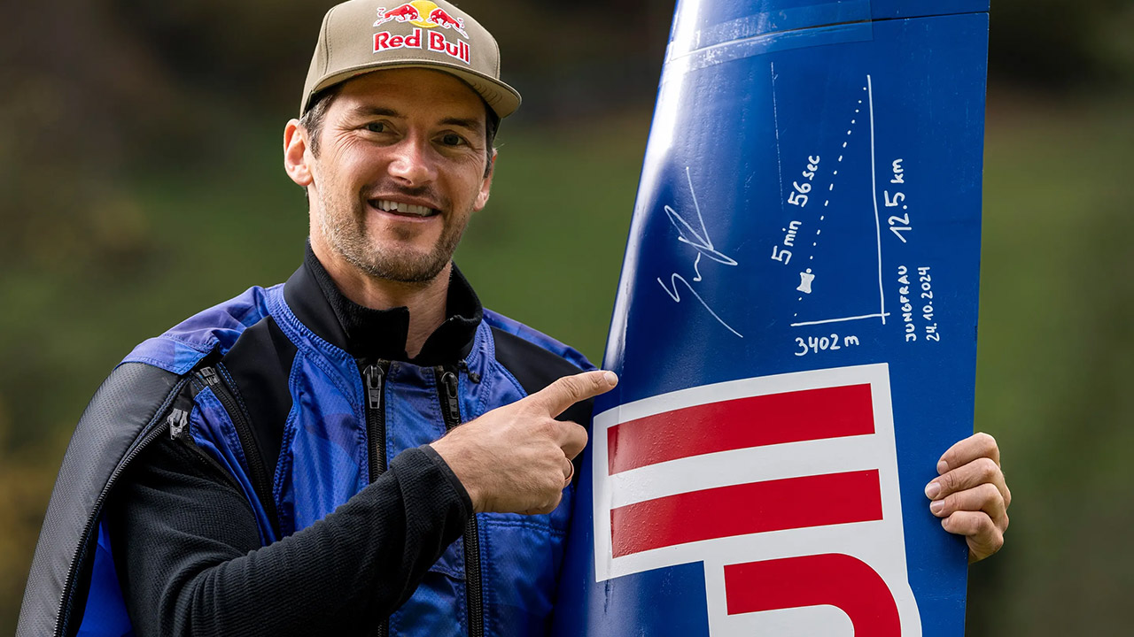 Red Bull Wingsuit F1 Engineering BASE World Record