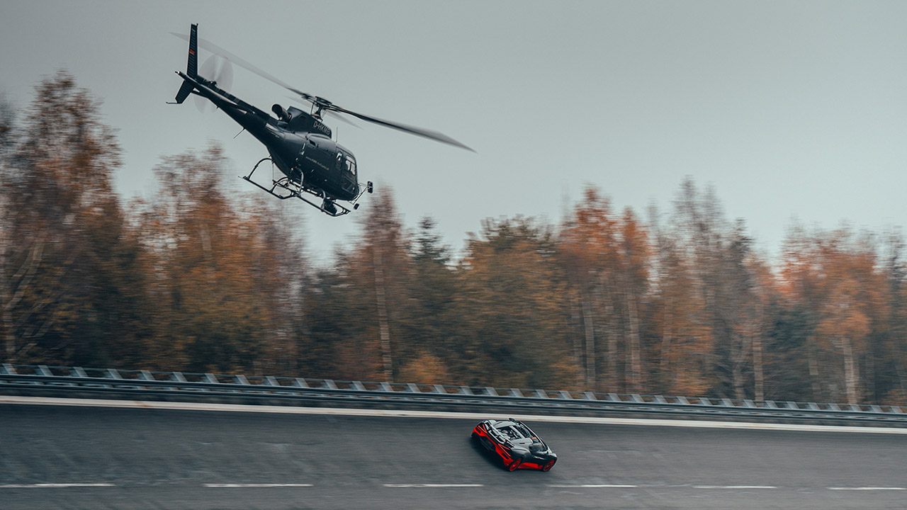 Bugatti W16 Mistral Top Speed Run Record