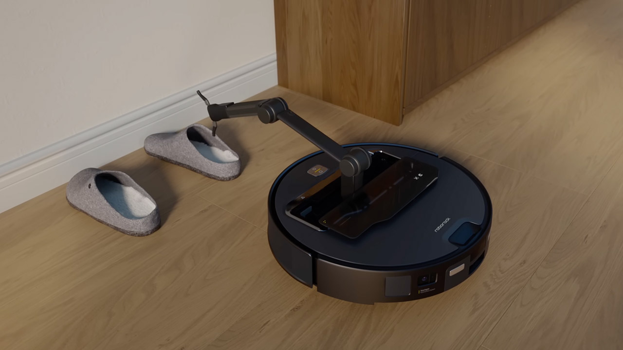 Roborock Saros Z70 Vacuum Robotic Arm