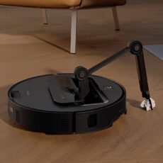 Roborock Saros Z70 Vacuum Robotic Arm