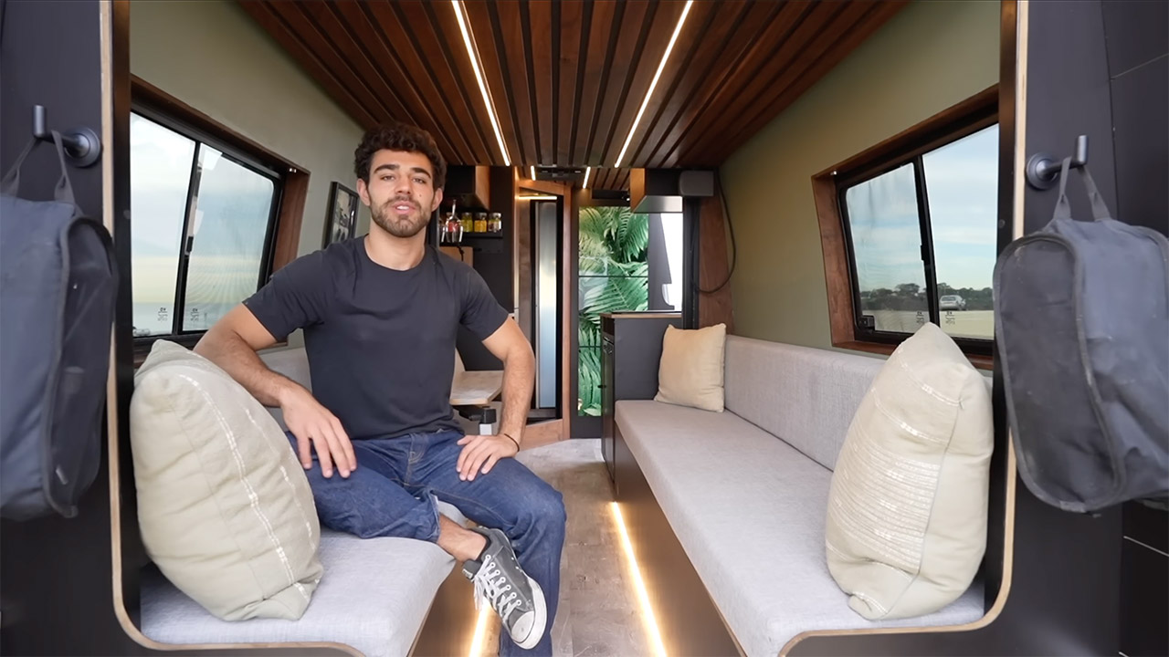 Mercedes-Benz Sprinter 4x4 Camper Van