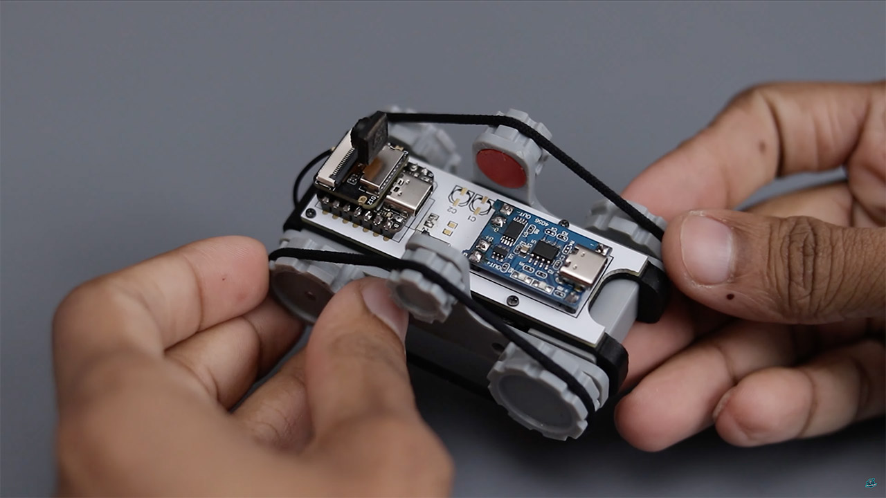 3D-Printed Tank Smartphone Control