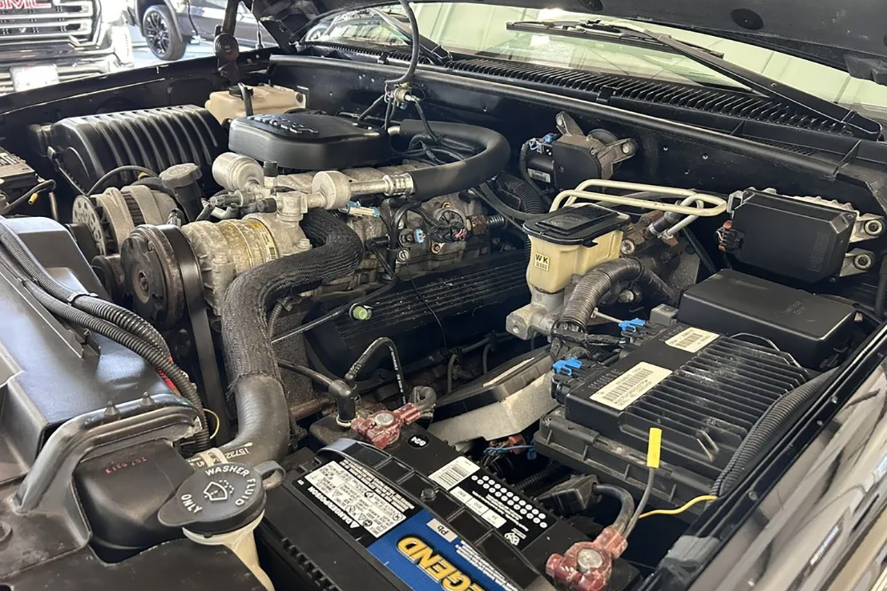 Chevrolet K2500 Suburban 4x4 Limousine For Sale