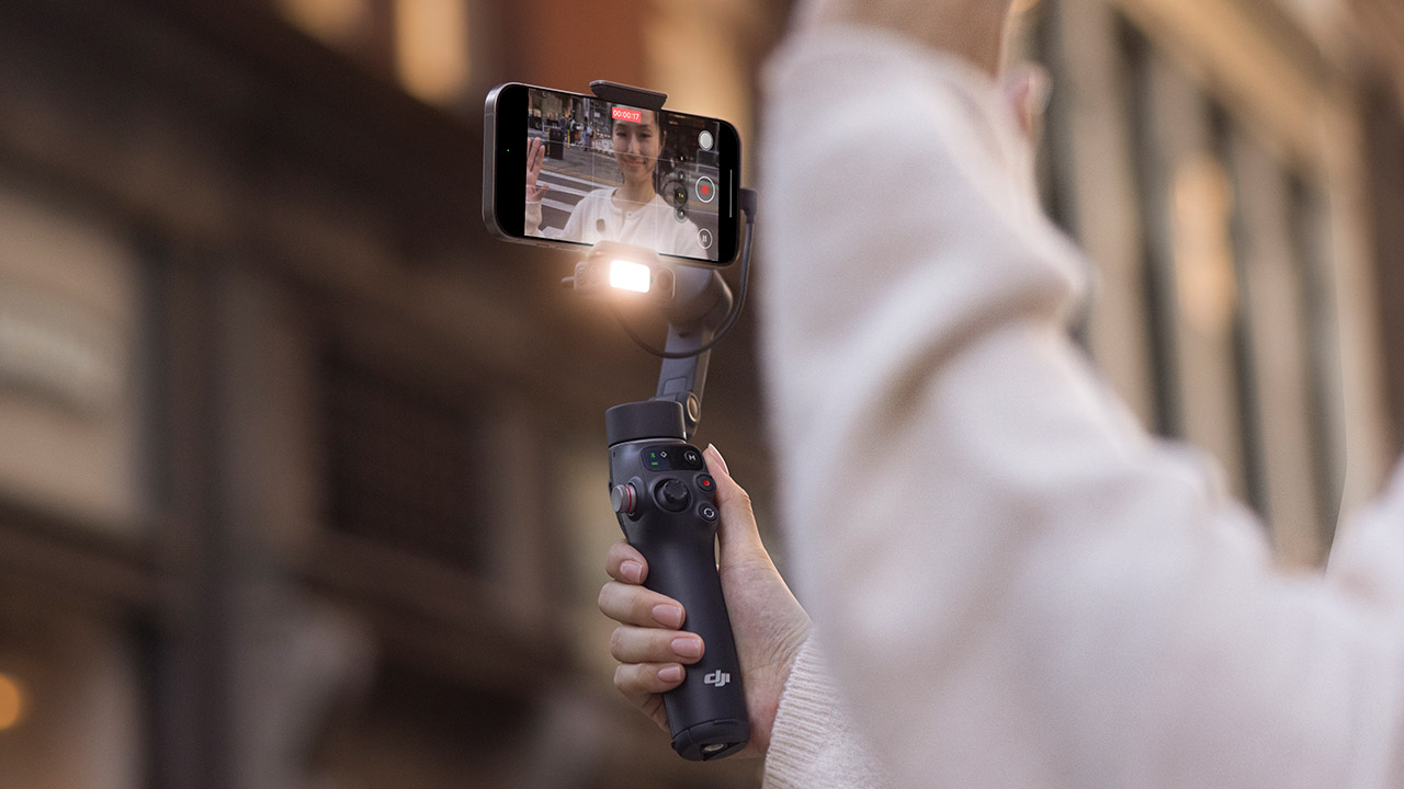 DJI Osmo Mobile 7P Smartphone Gimbal
