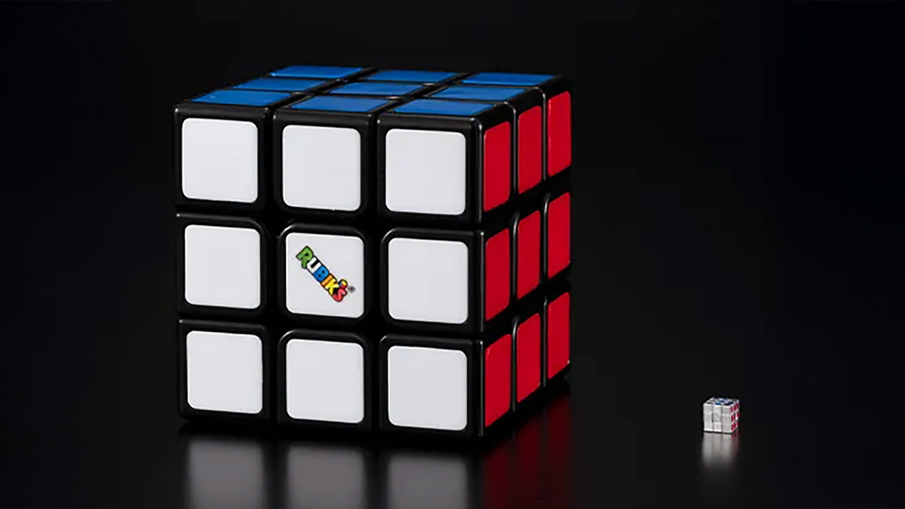 Megahouse World's Smallest Rubik's Cube 0.5cm Tall