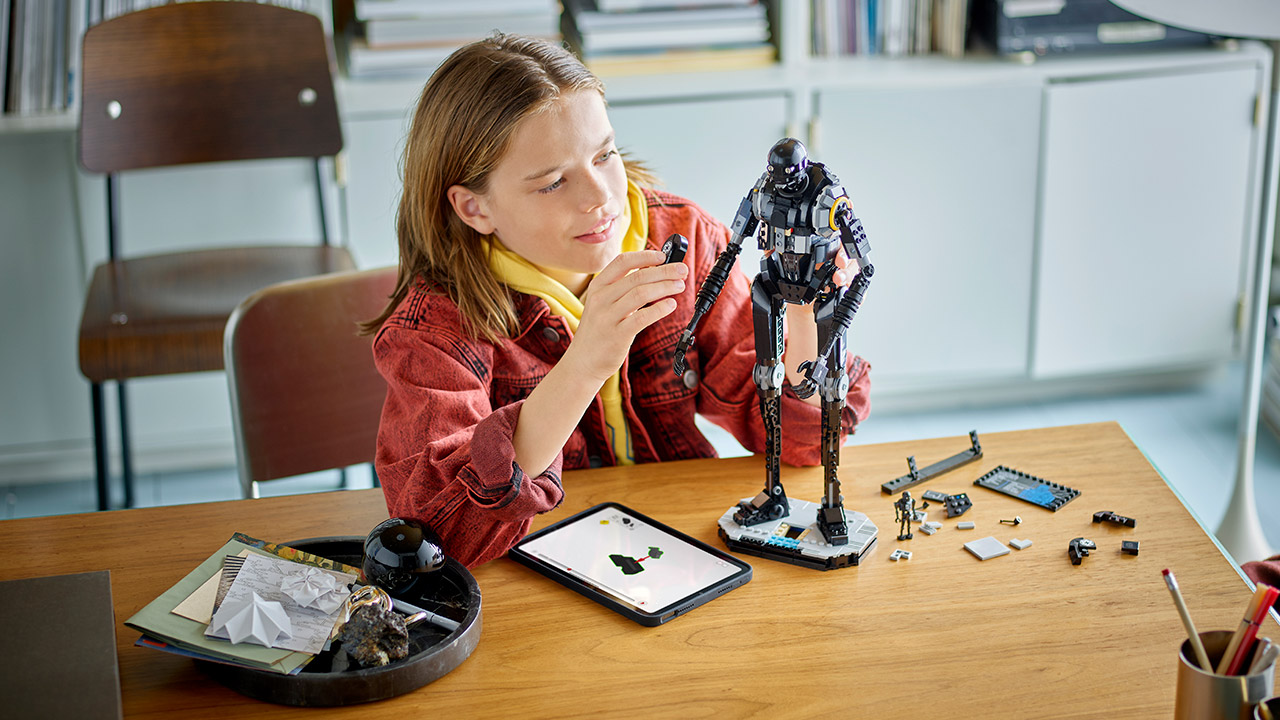 LEGO Star Wars K-2SO Security Droid 75434 Set