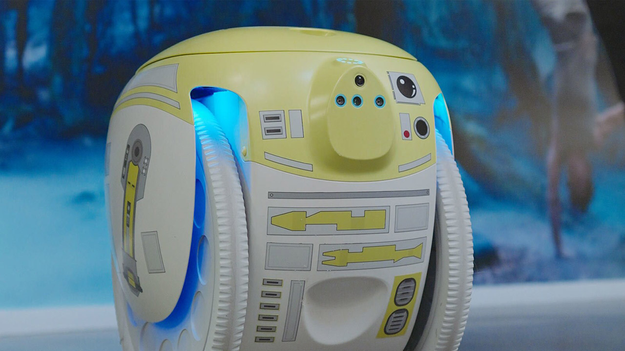 Piaggio Special Edition Star Wars G1T4-M1N1 Droid Fast Forward