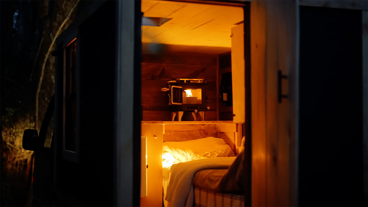Levi Kelly World's Smallest Mobile Tiny House Guinness