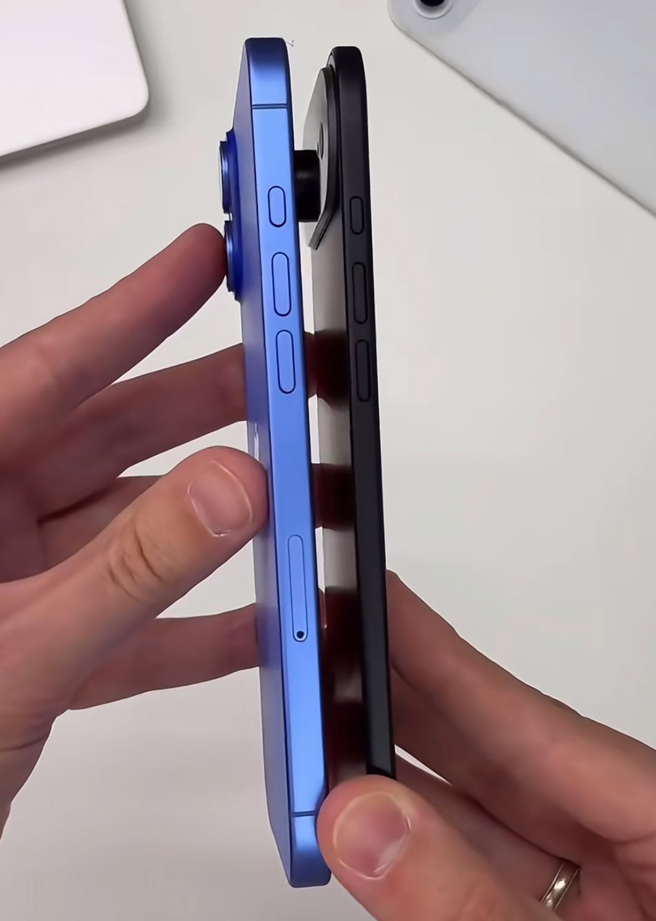 iPhone 17 Air Dummy Side-by-Side iPhone 16 Plus