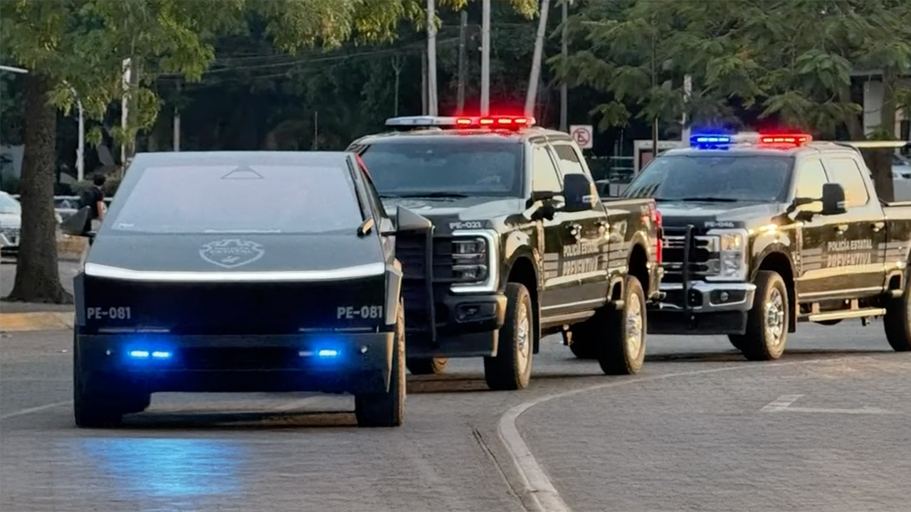 Jalisco Mexico Police Tesla Cybertruck