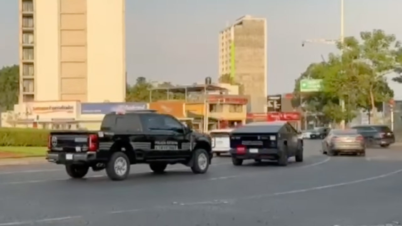 Jalisco Mexico Police Tesla Cybertruck