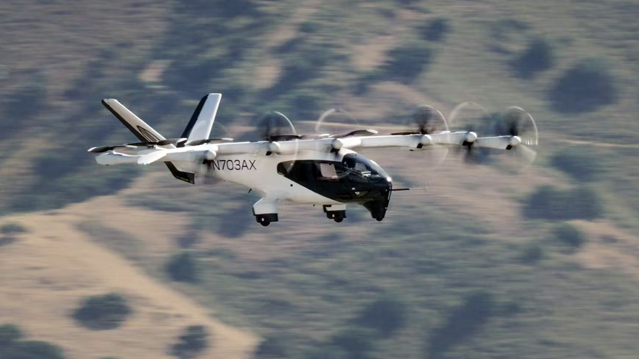 Archer Midnight eVTOL First Piloted Flight