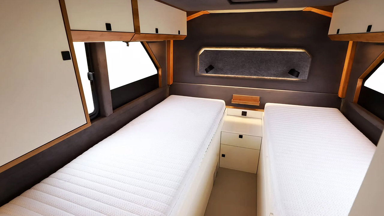 Torsus Praetorian Interior