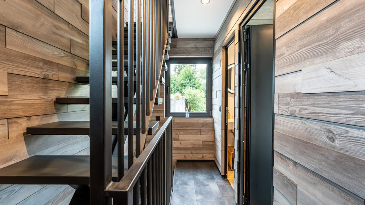 DQTower Vertical Prefab Home