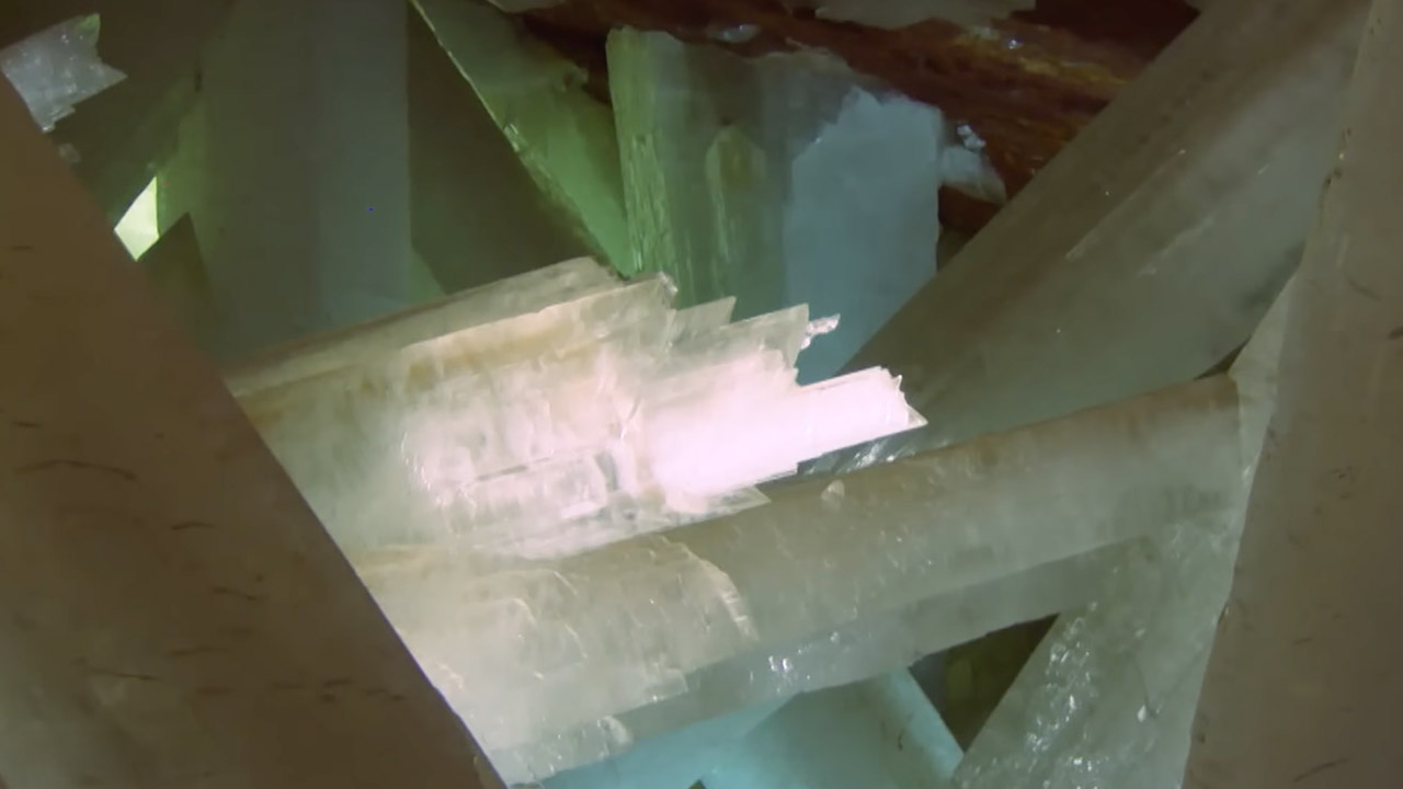 Cave of Crystals Mexico 60 Minutes