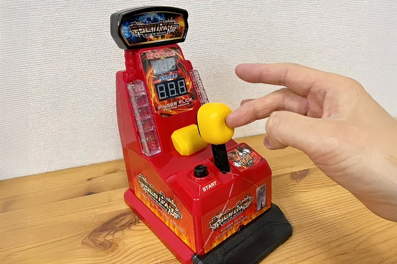 Decopin Buster Flicking Machine Boxer Arcade