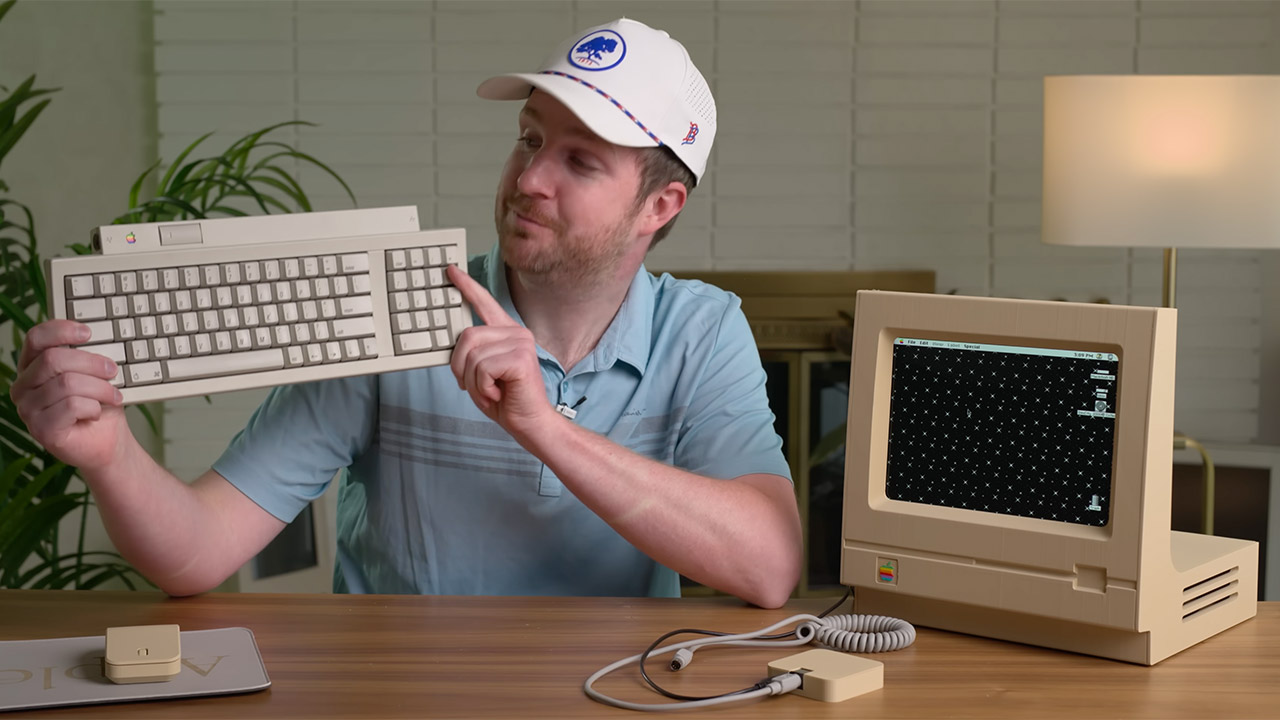 3D-Printed 1984 Macintosh Raspberry Pi