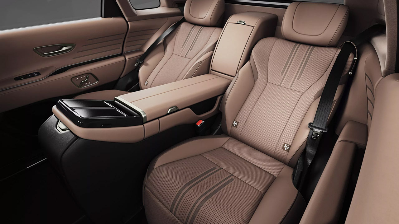 2026 Toyota Century SUV Interior