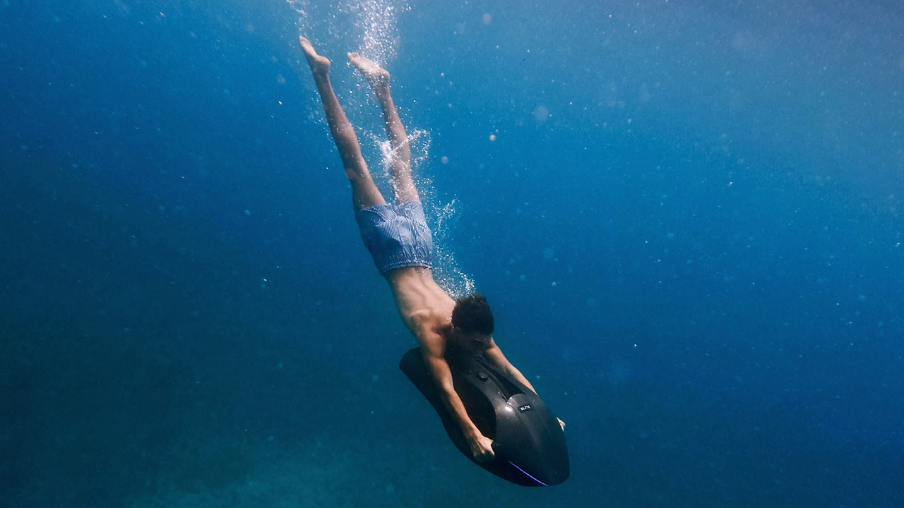 Carbon Fiber SeaNXT Underwater Scooter Takes Aquatic Adventures to the Subsequent Stage 4 Carbon Fiber SeaNXT Underwater Scooter