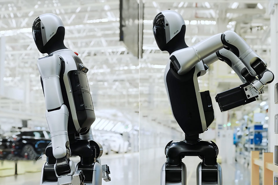 UBTECH Walker S2 Humanoid Robot Autonomous Battery Swapping