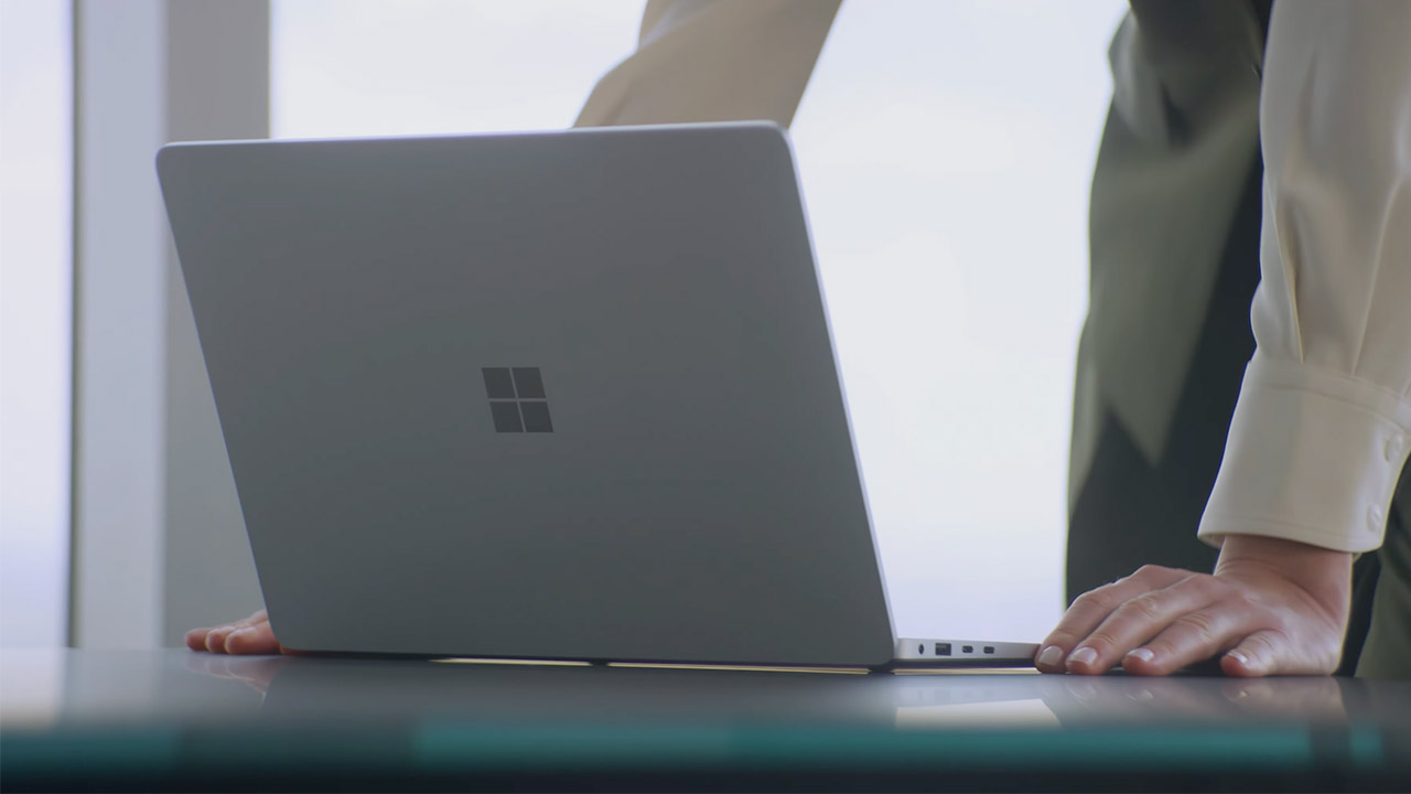 Microsoft Surface Laptop 5G for Business Copilot+ PC