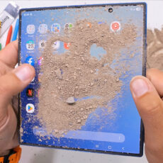 JerryRigEverything Samsung Galaxy Z Fold7 Durability Test