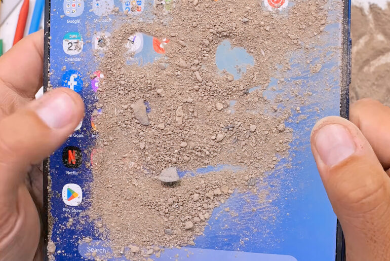 JerryRigEverything Samsung Galaxy Z Fold7 Durability Test