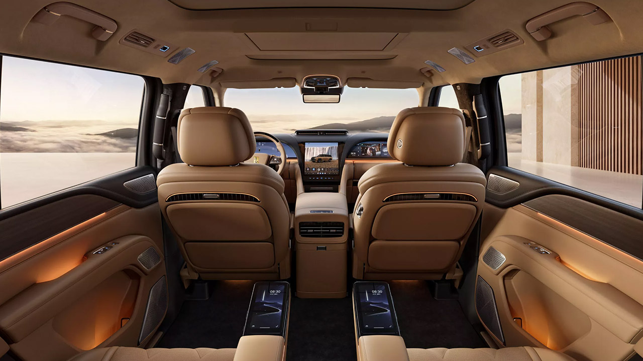 BYD YangWang U8L Electric SUV Interior
