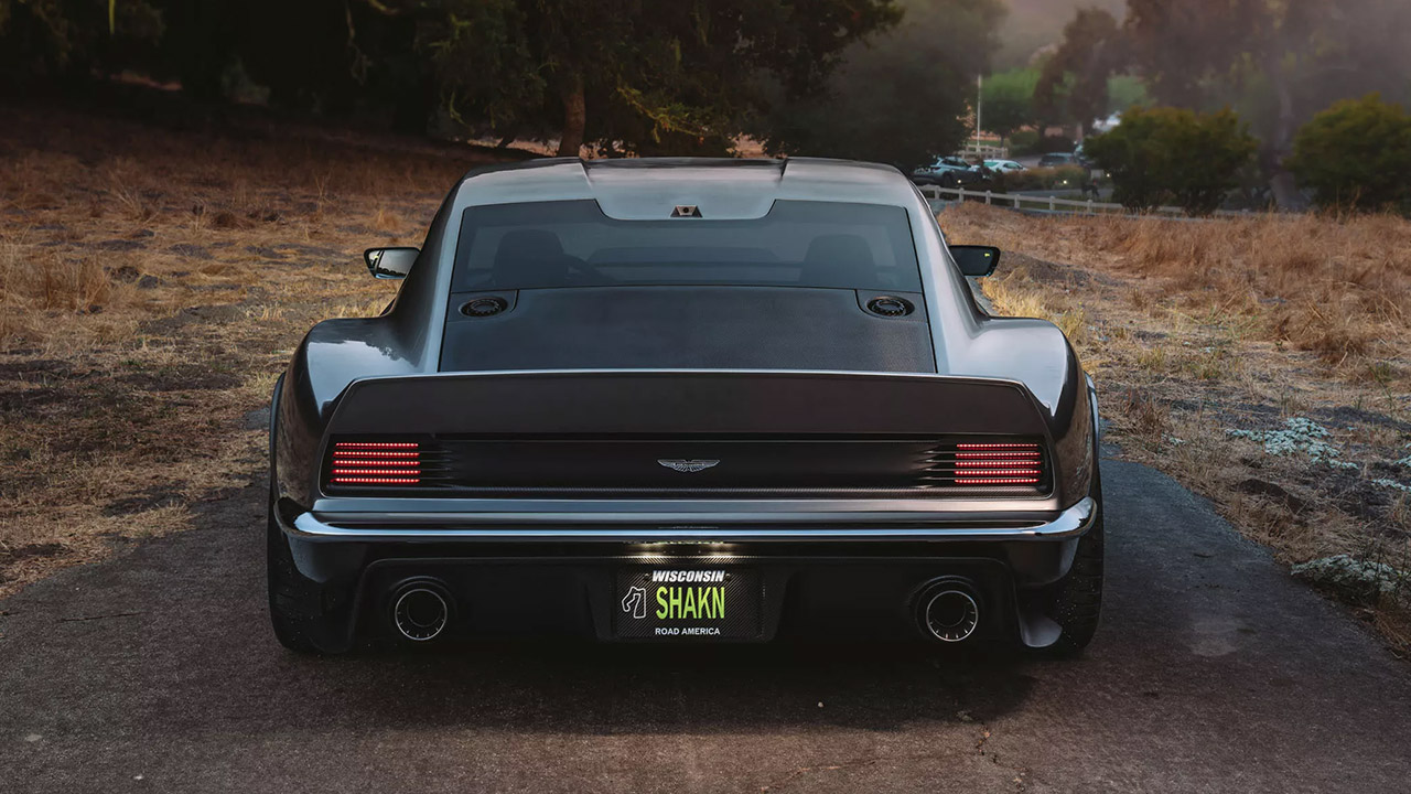 Octavia Ringbrothers 1971 Aston Martin DBS