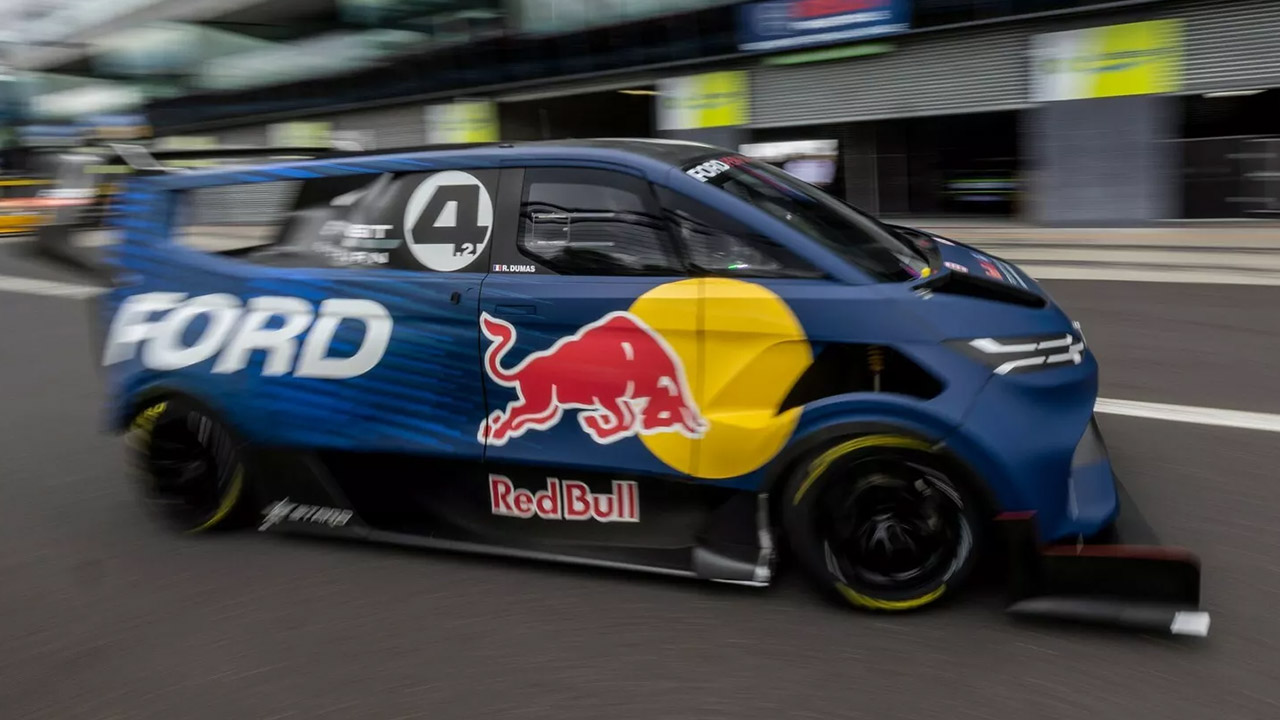 Ford SuperVan 4.2 Nurburgring Run