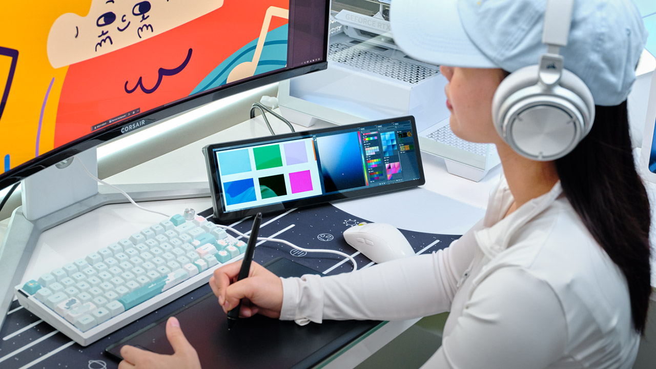 Corsair Xeneon Edge 14.5" LCD Touchscreen Display