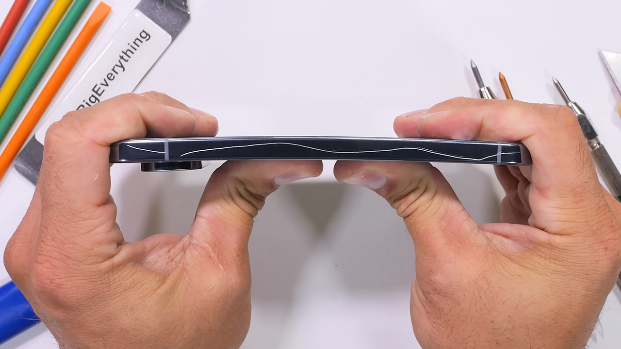 Google Pixel 10 Pro XL Durability Test