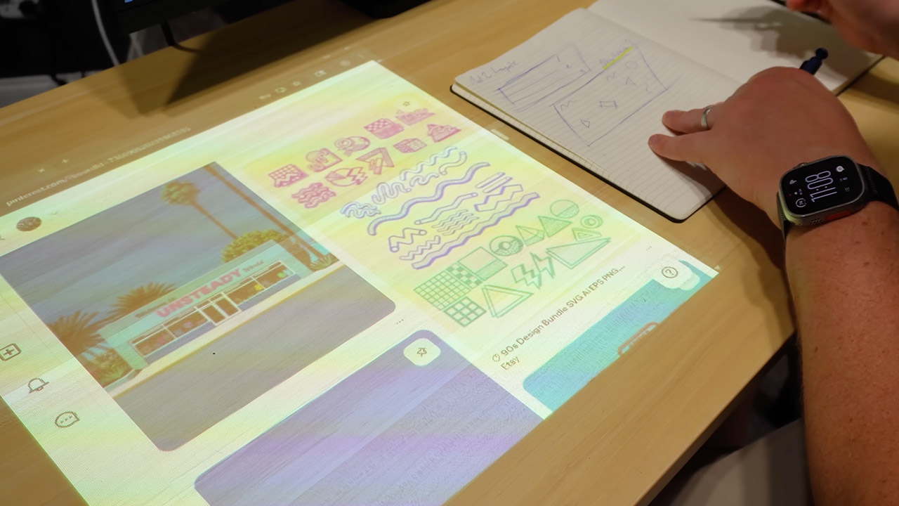 Glow Desk Smart Display