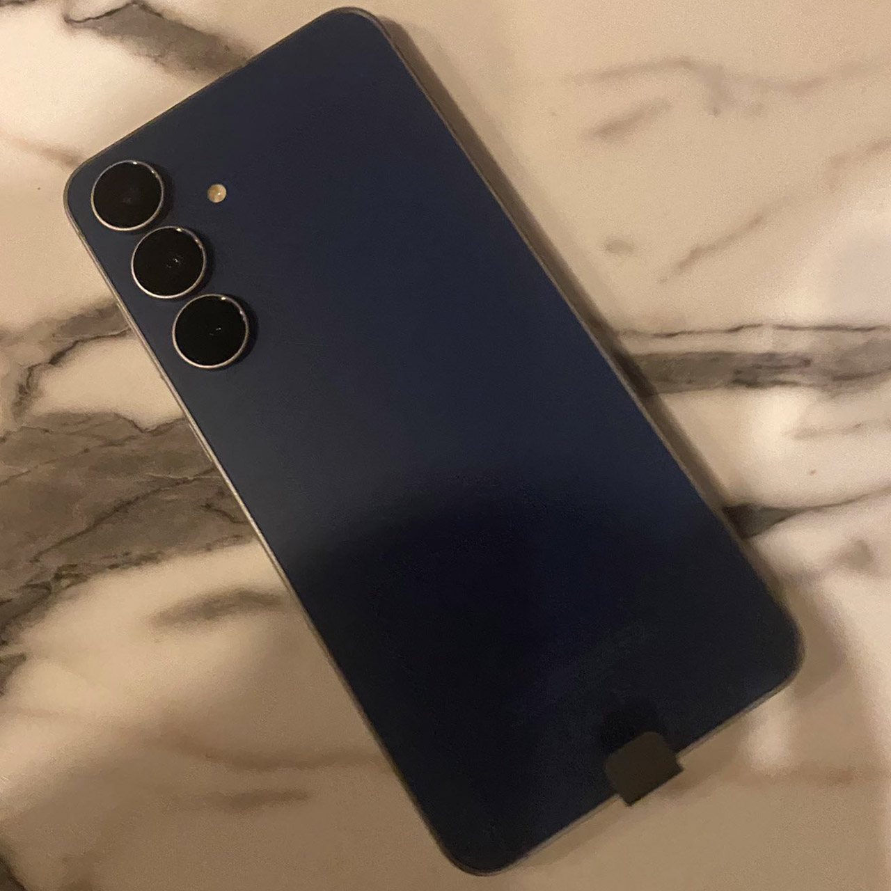 Samsung Galaxy S25 FE Leak Spy Shots