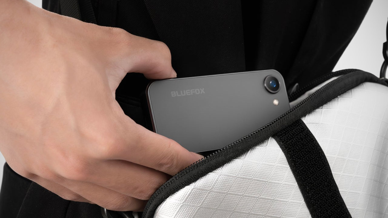 Bluefox NX1 Mini iPhone Hands-On Review